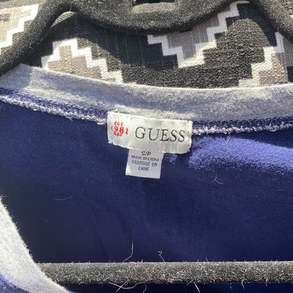 Guess Top - Picture 2 of 2